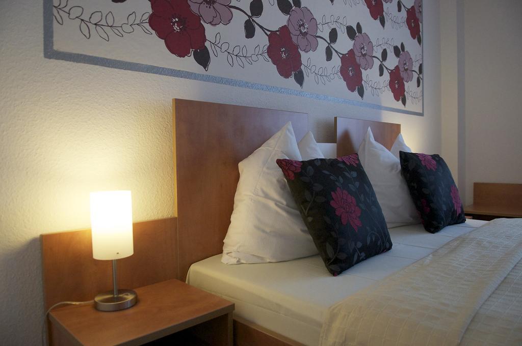 Hotel Vier Loewen Traben-Trarbach Cameră foto